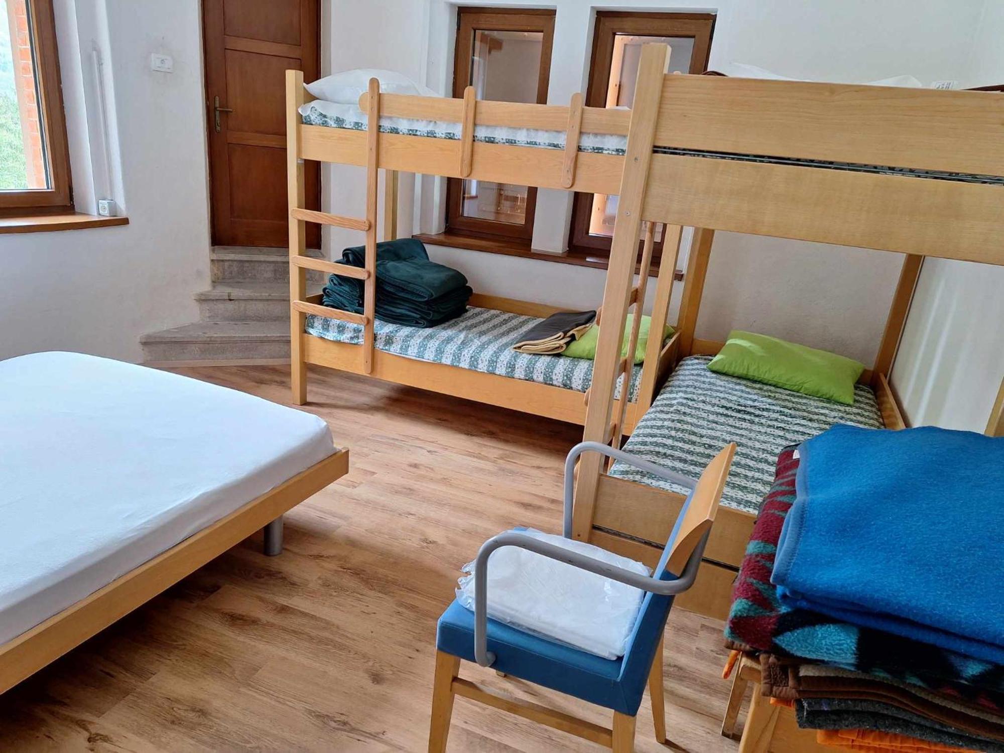 Dom Klementa Juga Hotel Lepena Eksteriør billede